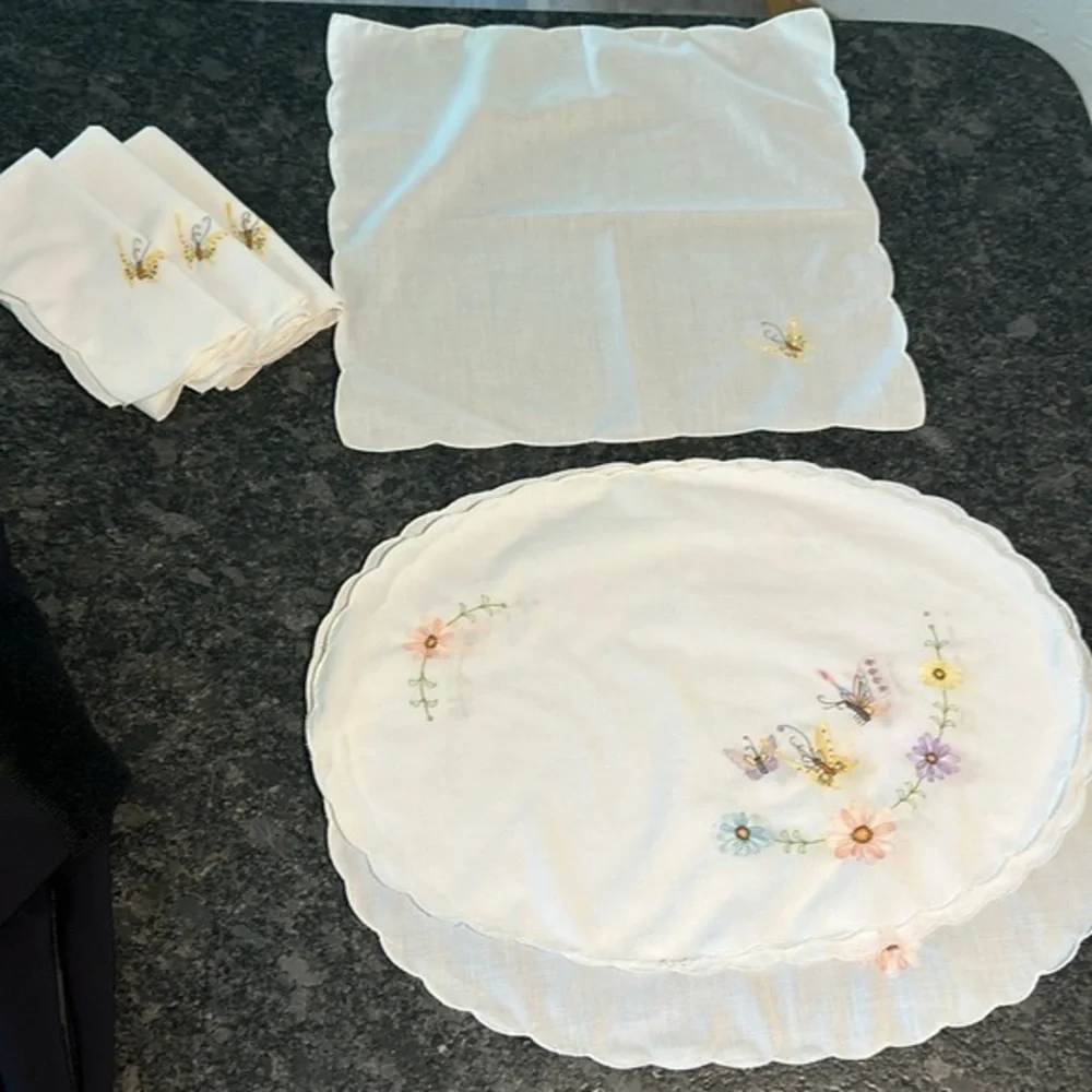N/A set white